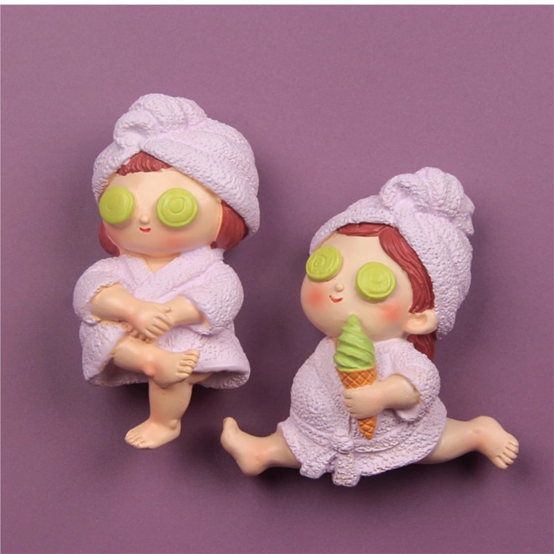 Wearing Nightgown Girl Resin R - Phone Accessories For Old People recension och pris