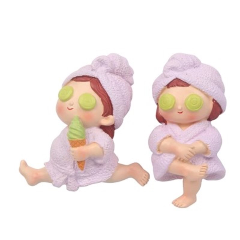 Wearing Nightgown Girl Resin R - Phone Accessories For Old People recension och pris